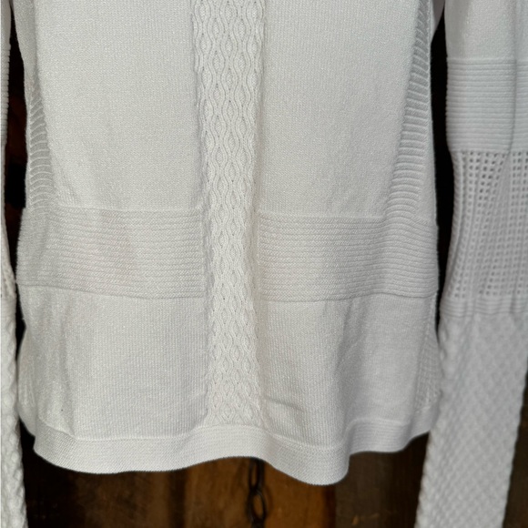 H&M White Knit Top - size medium - Picture 5 of 11